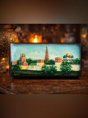 VINTAGE Fedoskino Hand-Painted Russian Black Lacquer Architecture Trinket Box